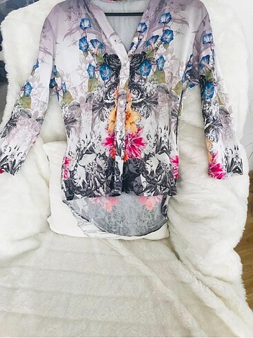 M/L BEDEN GÖMLEK YENİ