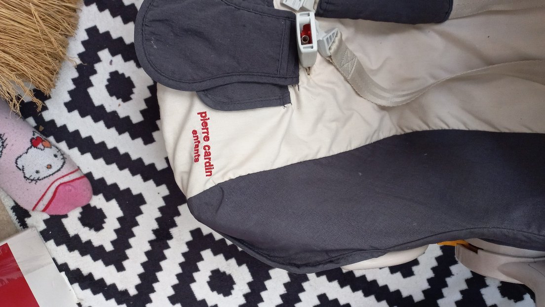 Beyaz-Gri Bebek Araba Koltuğu - Görsel 2