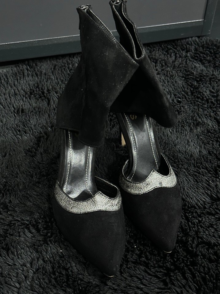 Siyah Süet Stiletto Kemer Detaylı Kadın Topuklu - Görsel 5