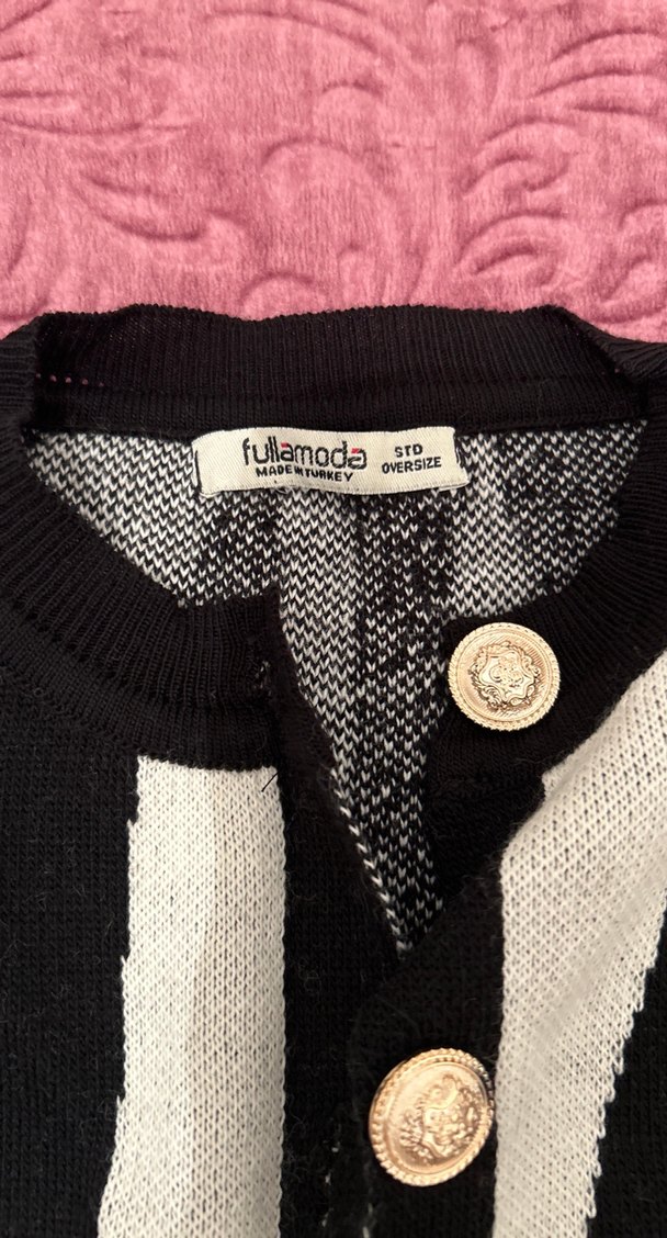 Zebra Desenli Düğmeli Kadın Hırka - Görsel 3