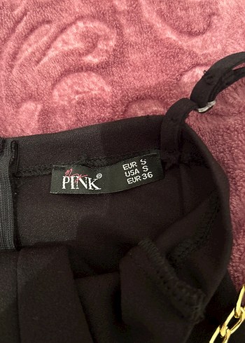 Zincir Detaylı Siyah Midi Straplez Elbise - Görsel 3