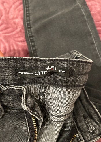 Siyah Kadın Kot Pantolon, Kemer Detaylı - Görsel 2