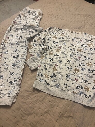 Mickey mouse pijama takımı - Görsel 4