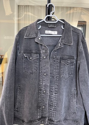 Gri Düğmeli Kadın Denim Ceket