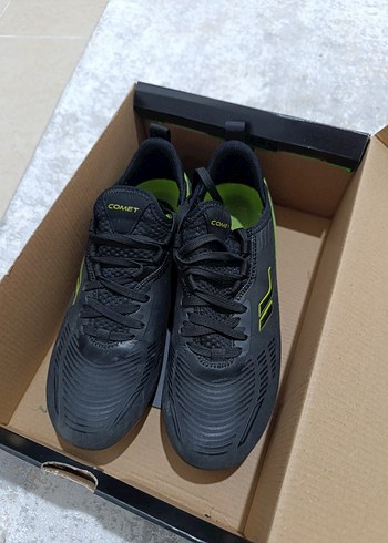 tek ebat Beden 37 numara Lescon Siyah Erkek Futbol Ayakkabısı Velcro
