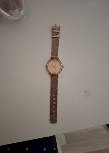 Klasik Şıklıkta Bej Kadın Kol Saati - Görsel 2