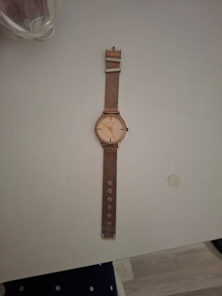 Klasik Şıklıkta Bej Kadın Kol Saati - Görsel 2