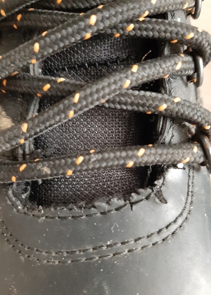 Erkek çocuk bot - Görsel 3