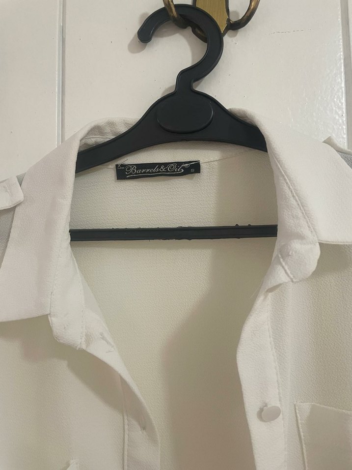 Düğmeli Beyaz Kadın Gömlek - Görsel 2