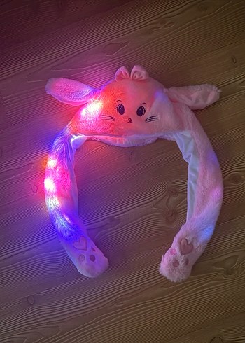 Pembe Peluş Çocuk Bere Kulaklı ve Kalpli ışıklı - Görsel 4