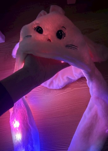 Pembe Peluş Çocuk Bere Kulaklı ve Kalpli ışıklı - Görsel 2