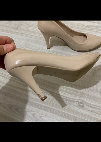Zara Bej Minimalist Stiletto Topuklu Kadın Ayakkabı