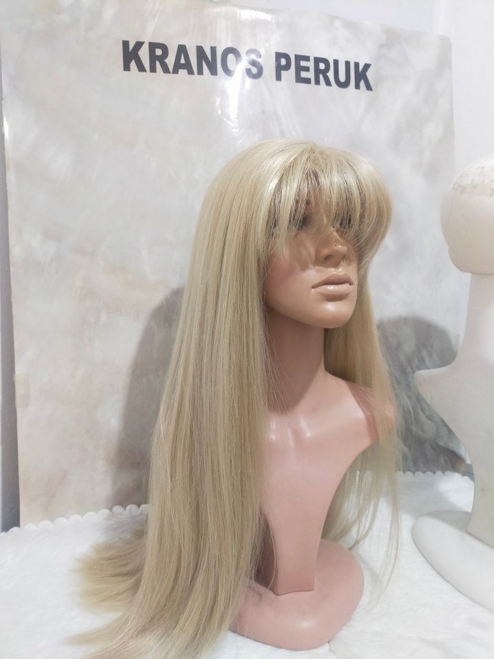 Bej Uzun Sentetik Peruk - Görsel 5