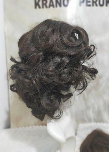Kahverengi Fırfırlı Vintage Peruk - Görsel 3