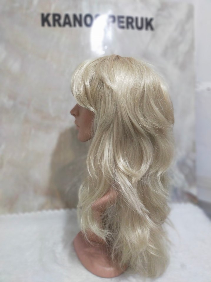 Bej Tüylü Sentetik Kadın Peruk - Görsel 2