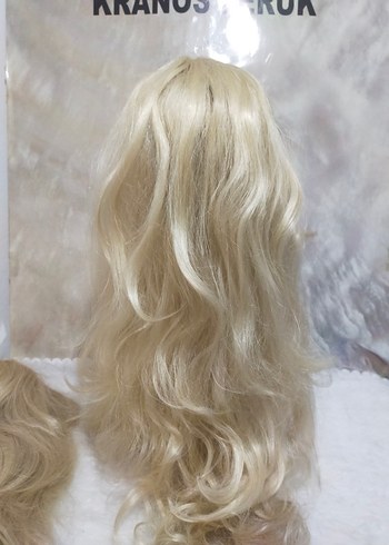 pilatin rengiUzun Dalgalı Sentetik Peruk - Görsel 4