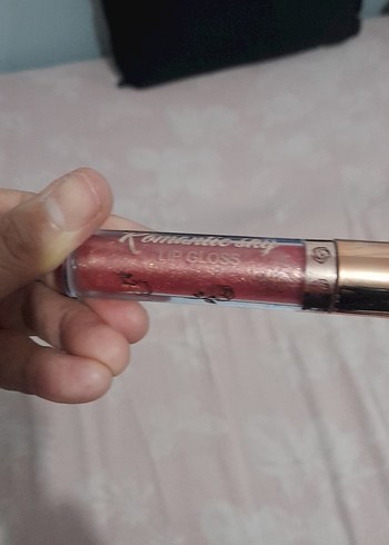 dudak parlatıcı hafif simli - Görsel 3