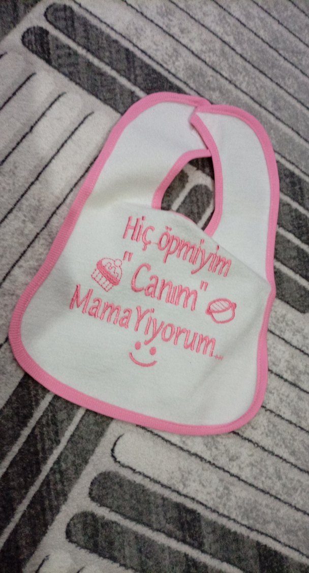 Pembe Baskılı Bebek Önlüğü - Görsel 2