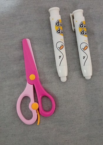 Renkli Çocuk Makası ve Beyaz Tahta Kalemi Seti - Görsel 2