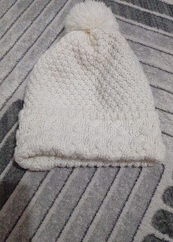Beyaz Örgü Kadın Bere - Görsel 2