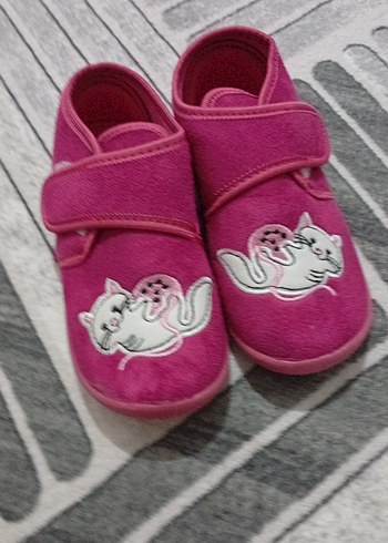 Kız Çocuk Pembe Nakışlı Sıcak Ev Terliği - Görsel 2