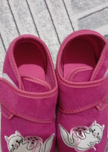 Kız Çocuk Pembe Nakışlı Sıcak Ev Terliği - Görsel 4