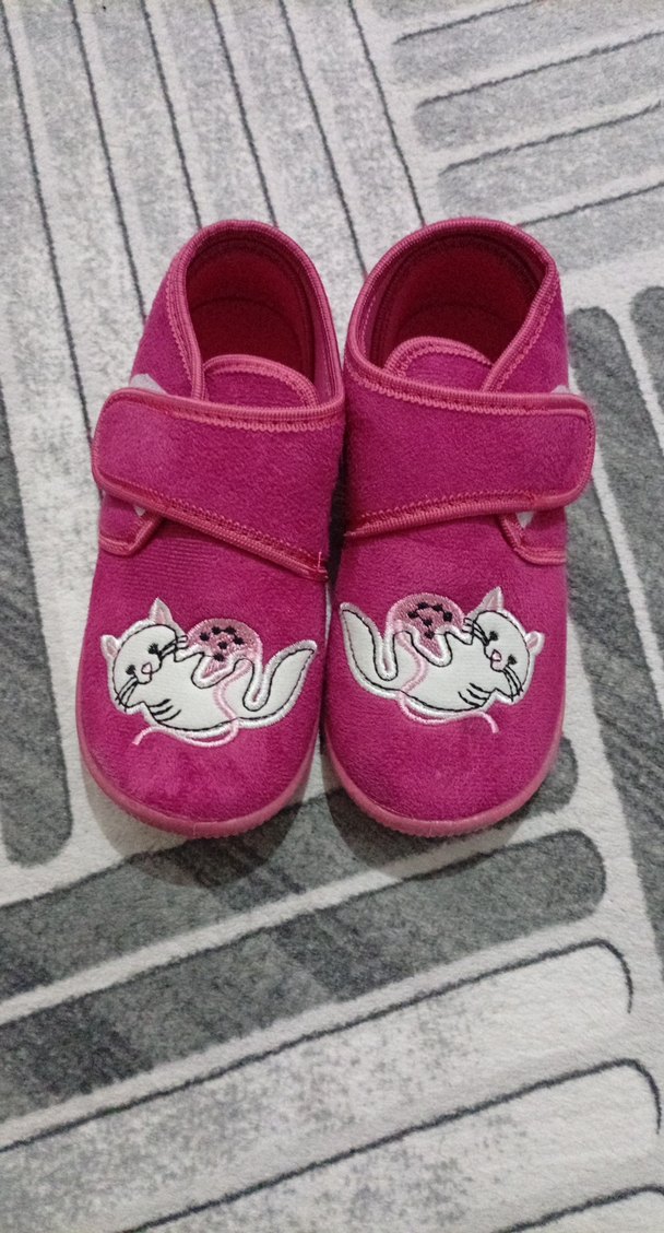 Kız Çocuk Pembe Nakışlı Sıcak Ev Terliği - Görsel 3