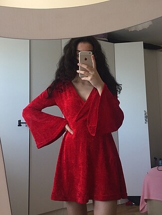 Kırmızı kadife Elbise