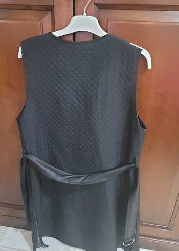 Düğmeli Siyah Nakışlı Midi Yelek - Görsel 2