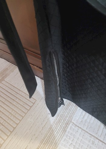 Düğmeli Siyah Nakışlı Midi Yelek - Görsel 4