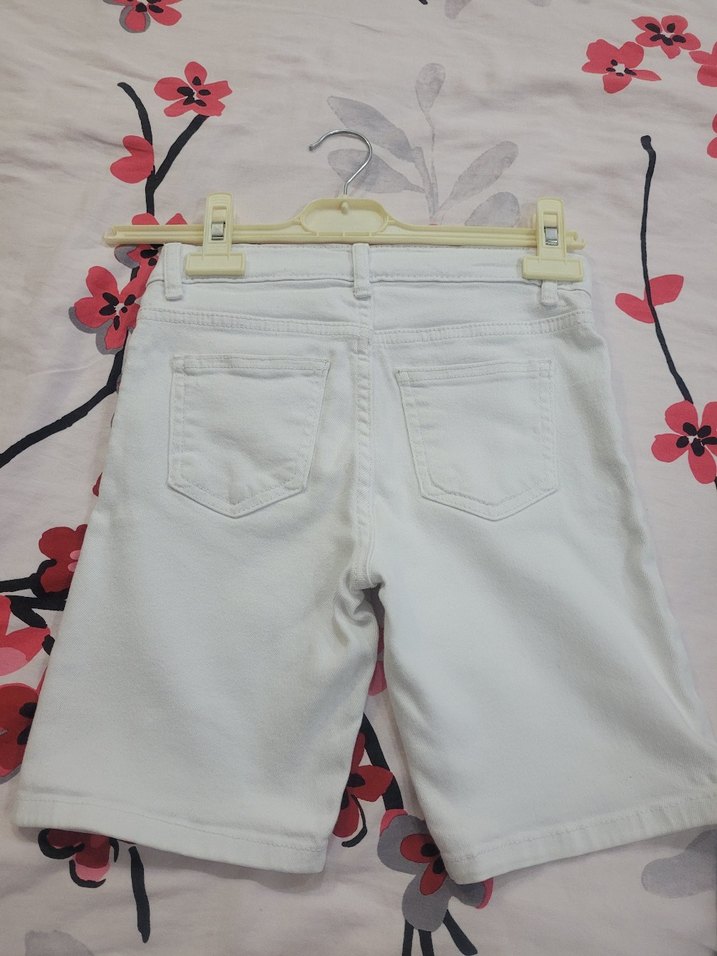 Beyaz Erkek Çocuk Kemerli Şort - Görsel 2