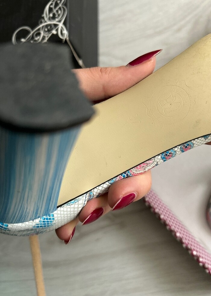 Hakiki Deri Mavi ve Çok Renkli Topuklu Ayakkabı - Görsel 4