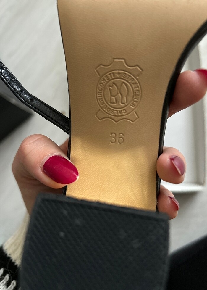 Hakiki Deri Siyah Topuklu Ayakkabı - Görsel 5