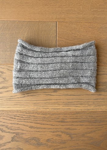 Boncuklu Gri Örgü Saç Bandı - Görsel 2