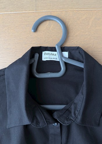 Düğmeli Siyah Dar Kesim Gömlek - Görsel 3