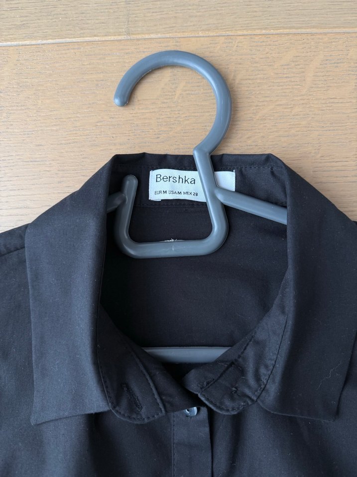 Düğmeli Siyah Dar Kesim Gömlek - Görsel 3