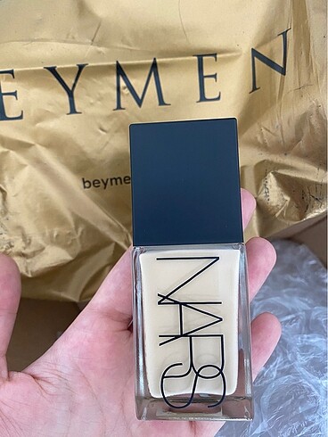 Nars fondöten