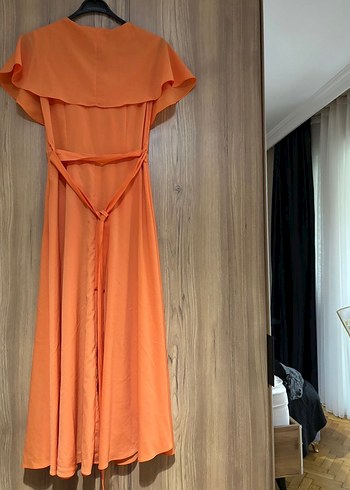 Drapeli V Yaka Uzun Turuncu Elbise - Görsel 4