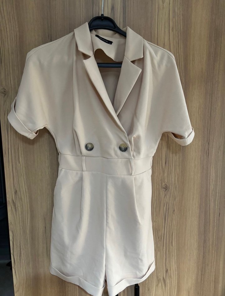 Bej Kemerli Kısa Kadın Tulum - Görsel 2