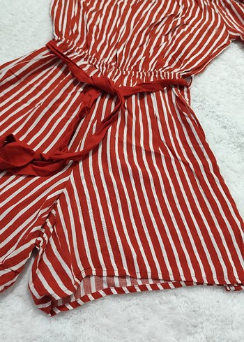 Kırmızı Çizgili Kısa Tulum - Görsel 3