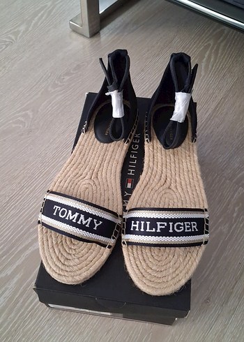 Tommy Hilfiger Sandalet