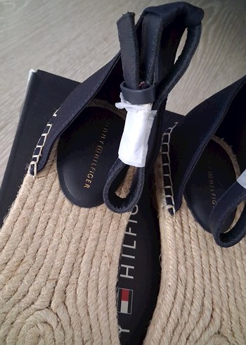 39 Beden Tommy Hilfiger Sandalet