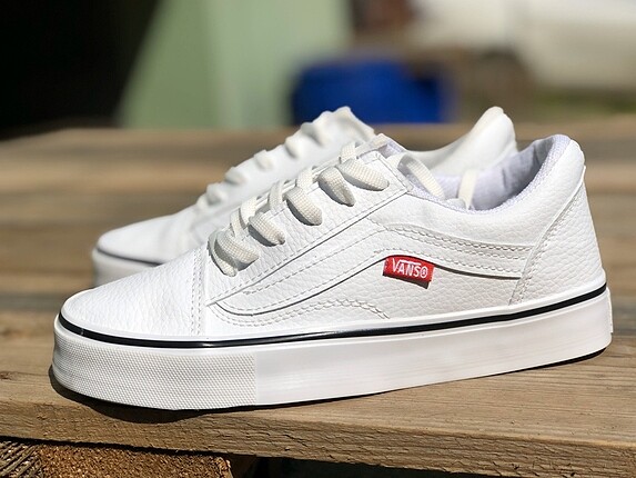 Beyaz vans