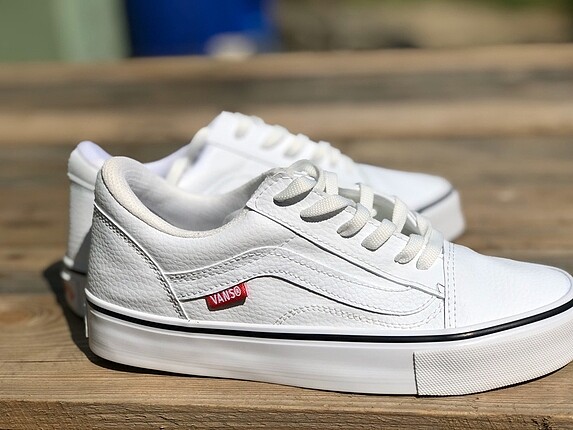 Beyaz vans