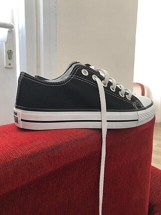 Siyah converse