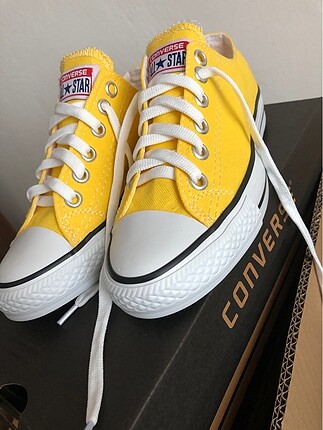 Sarı converse