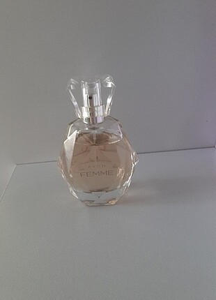 Avon femme