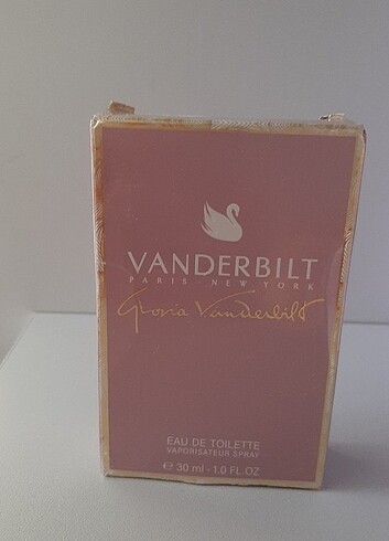 Gloria Vanderbilt 