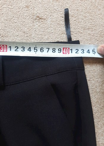 Zara Kadın Siyah Kumaş Pantolon Regular Fit