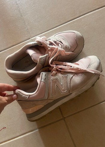 Pembe new balance 574